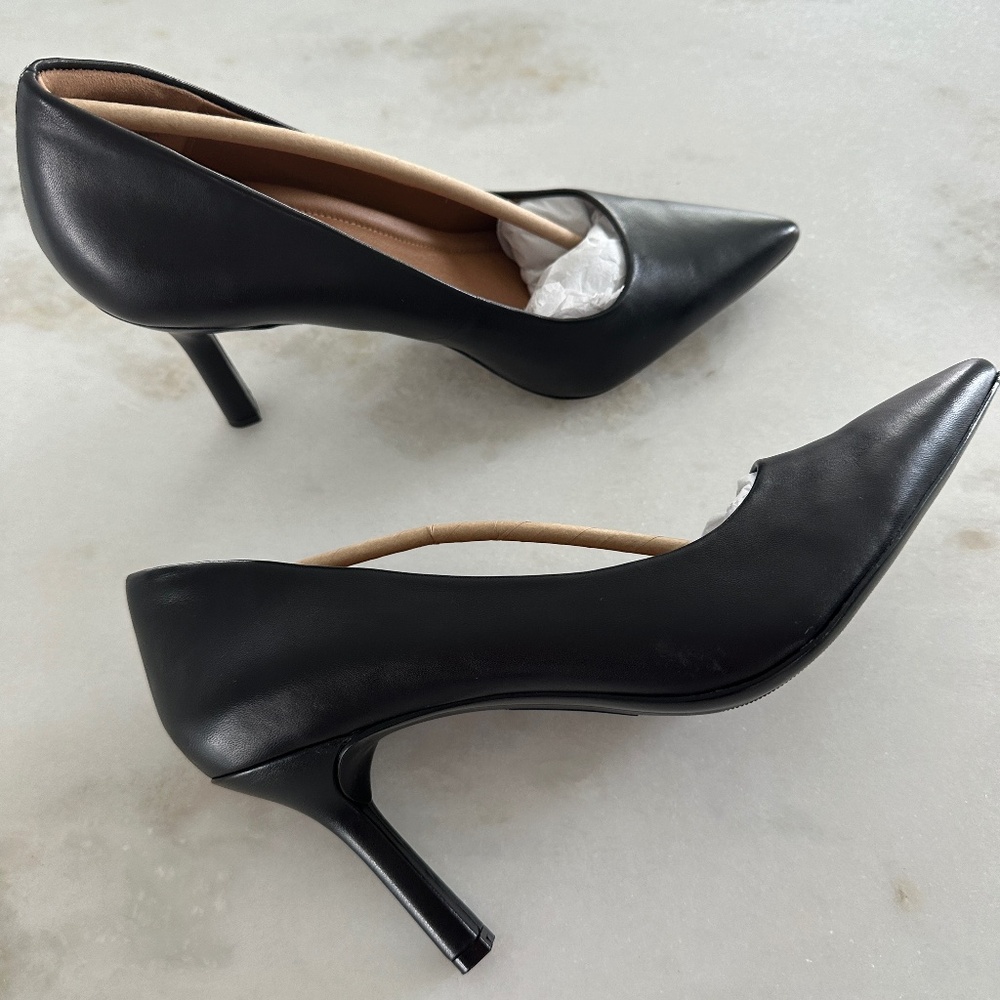 Black pointed toe heels